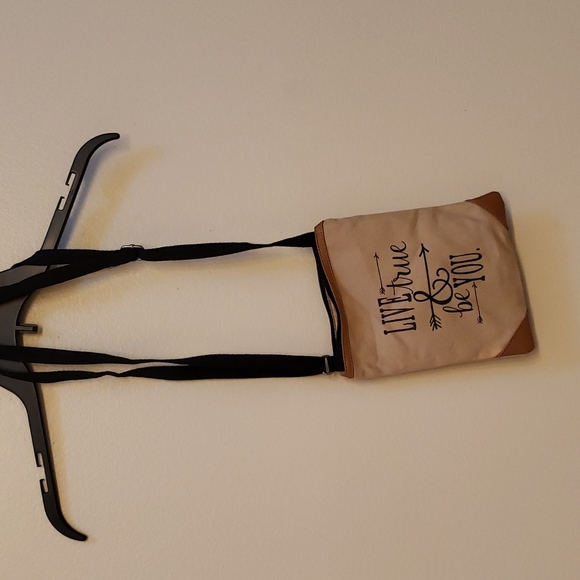 Cross body live true and be you bag - Picture 1 of 5